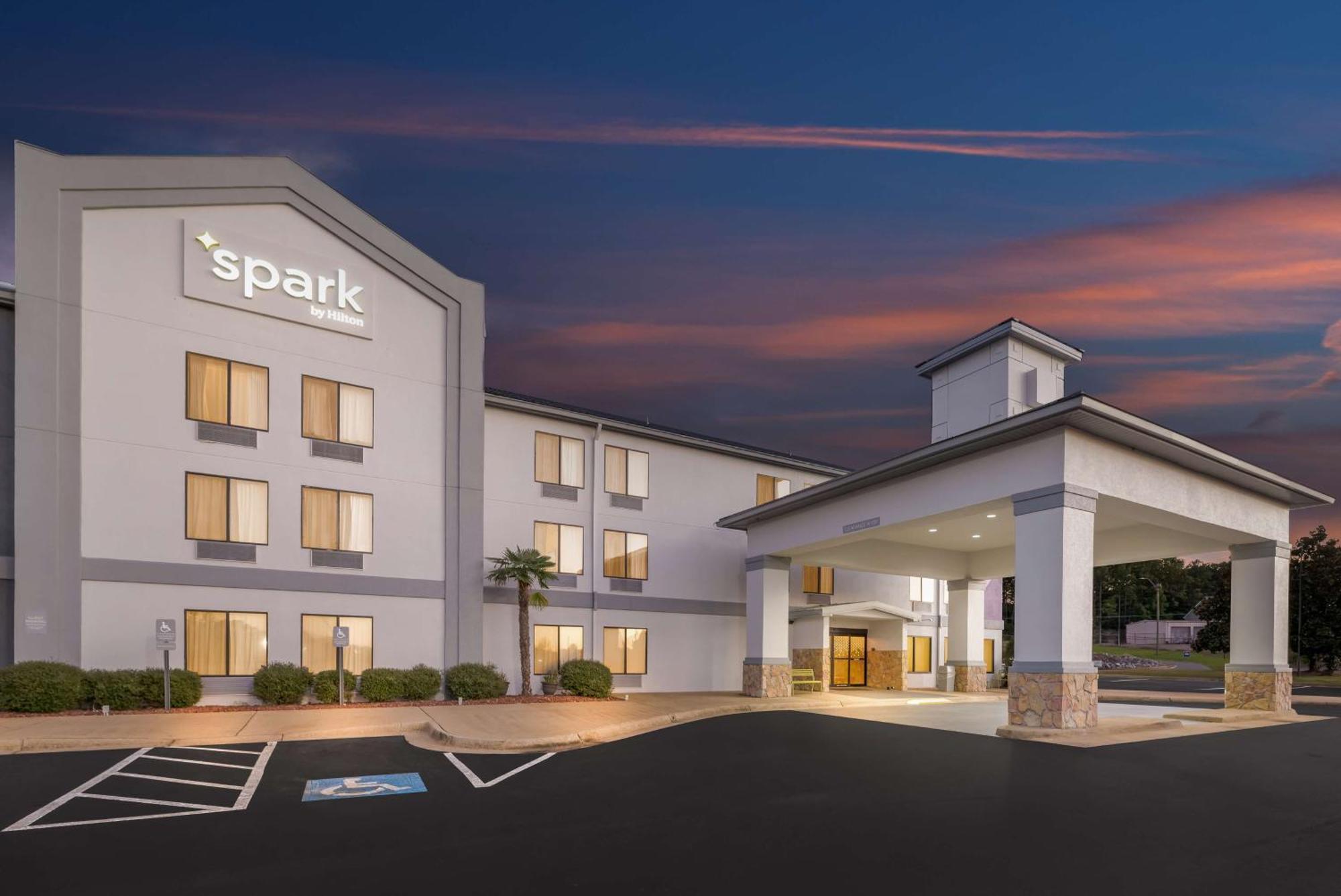 Spark By Hilton Tuscaloosa University Hotel Exterior photo